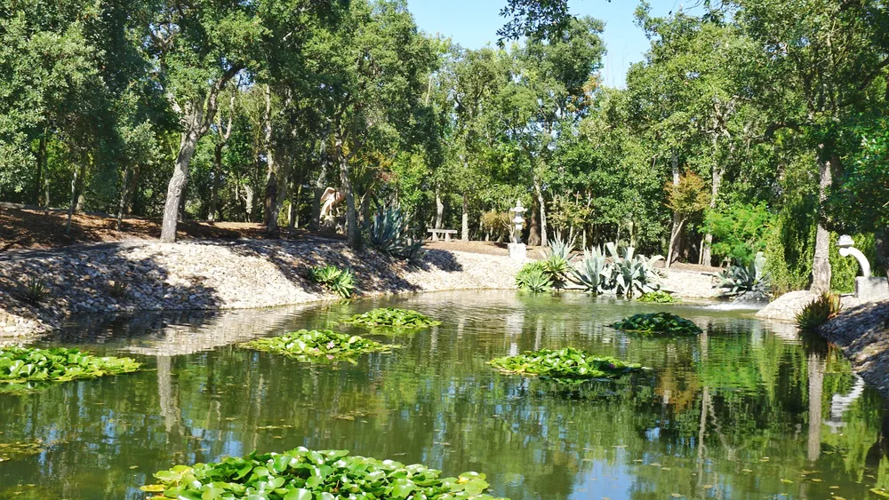 Bacalhôa Buddha Eden Buddhas Peace Garden Park Bombarral Portugal Conhecer Visitar