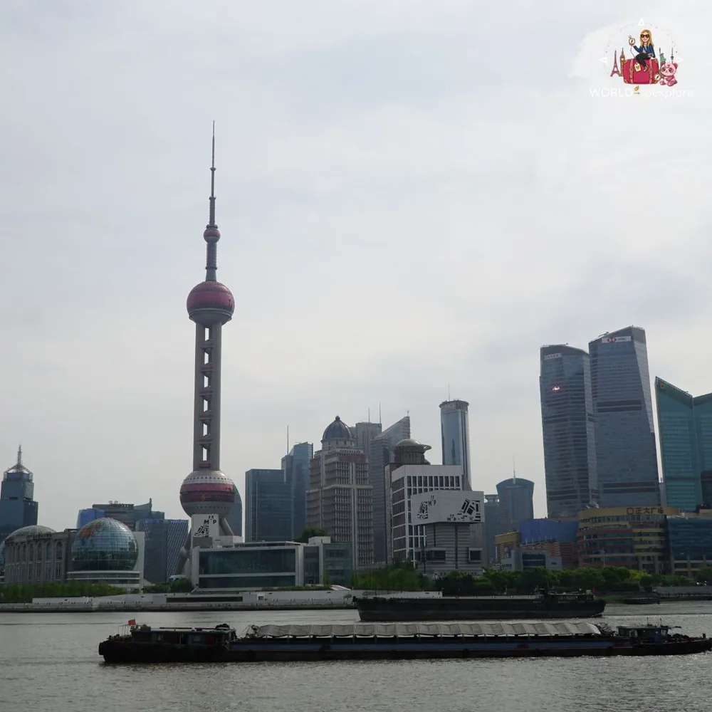 Horizonte de Pudong e a Torre Pérola do Oriente, Xangai