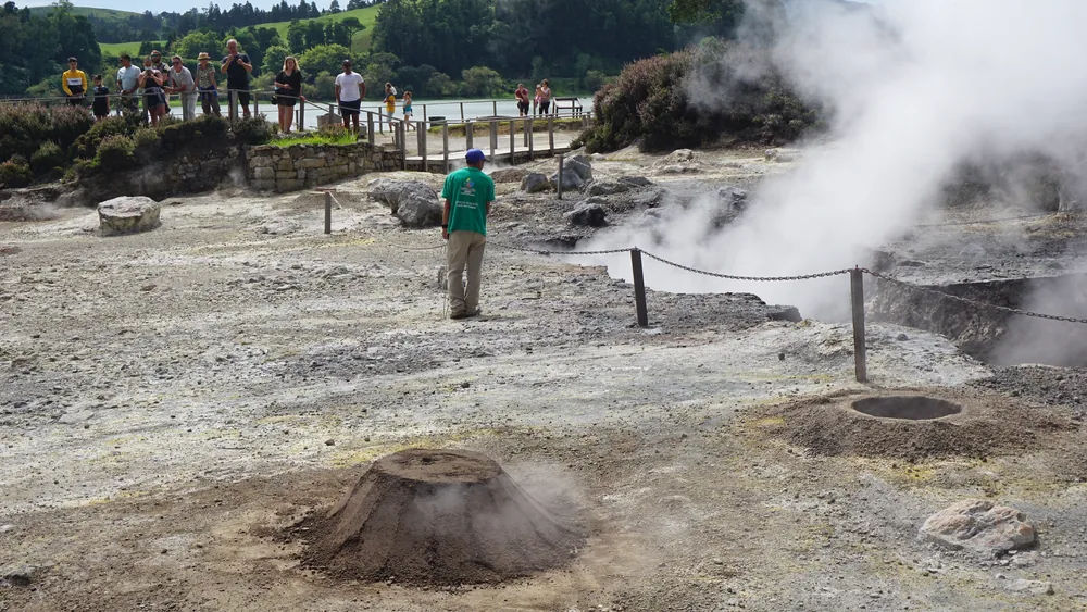 Caldeiras das Furnas Ponta Delgada Açores Azores Cozido Tonys Restaurante Comida típica Viagem