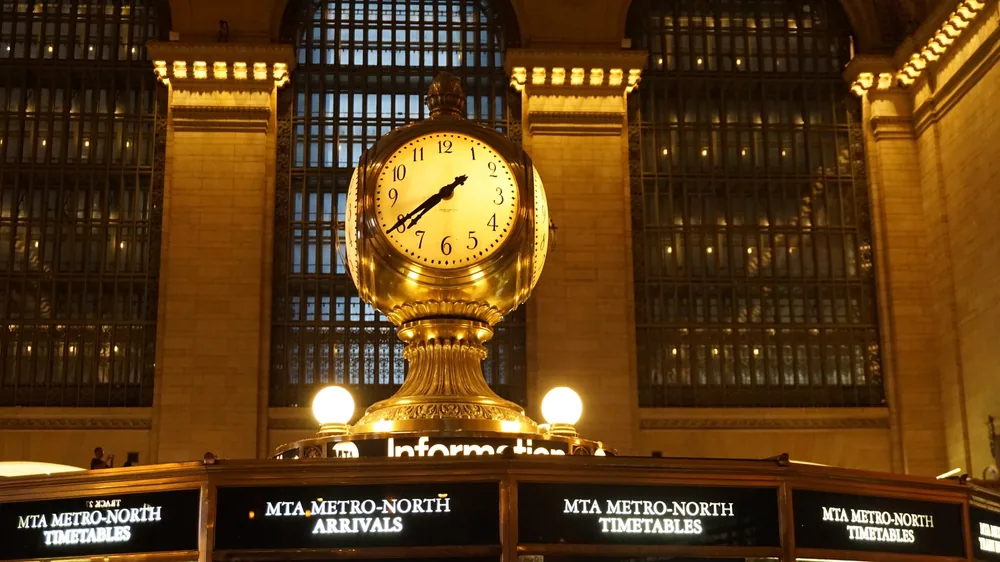 The four-sided clock