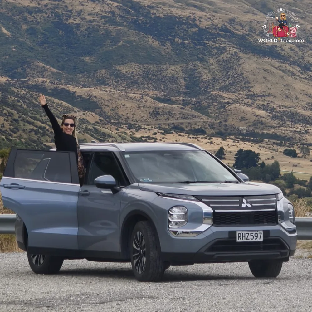 A roadside stop with the rental car, on the way to Wanaka