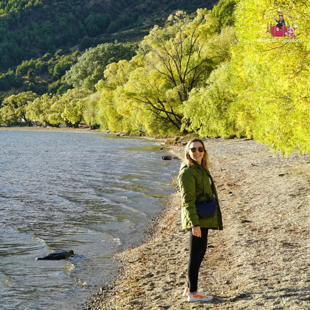 Frankton Beach, on the shores of Lake Wakatipu, Queenstown