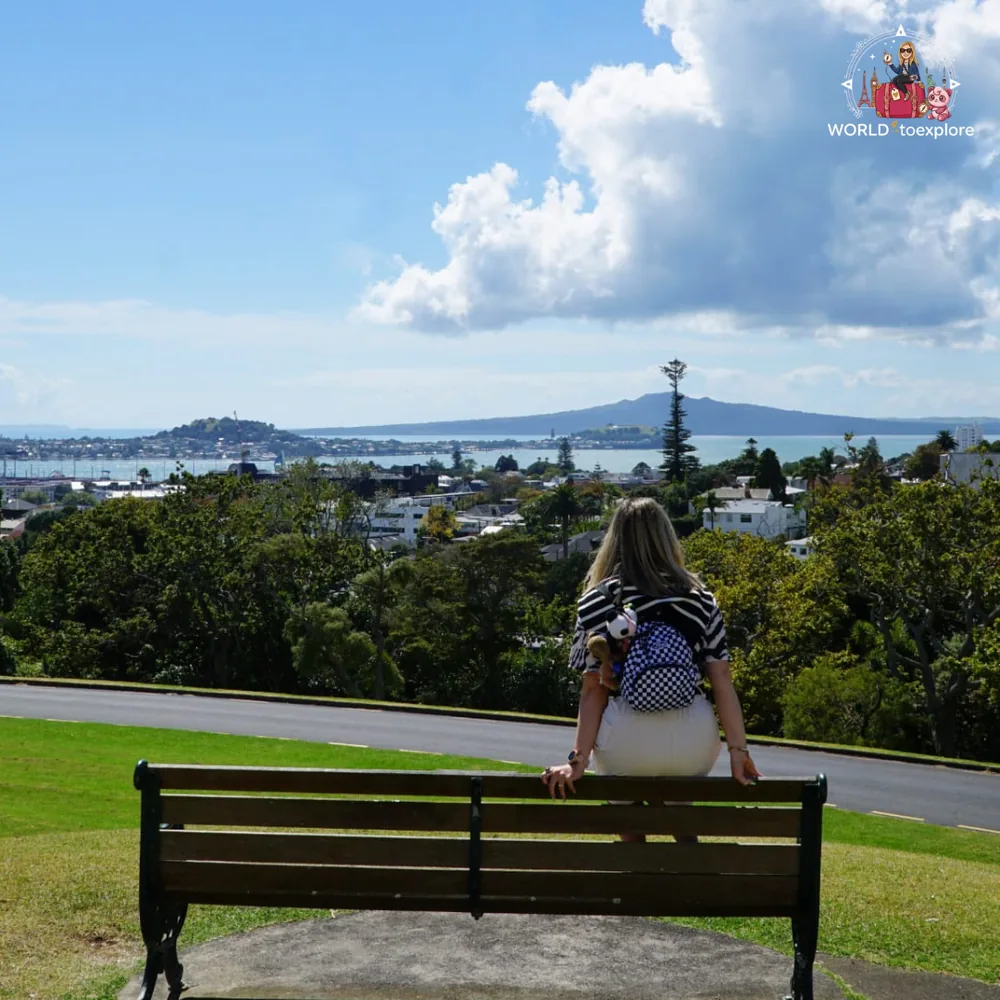 View over Auckland from the museum park (Auckland Domain)
